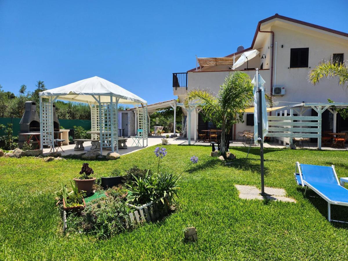 Villa Andrea San Lorenzo Noto Buitenkant foto